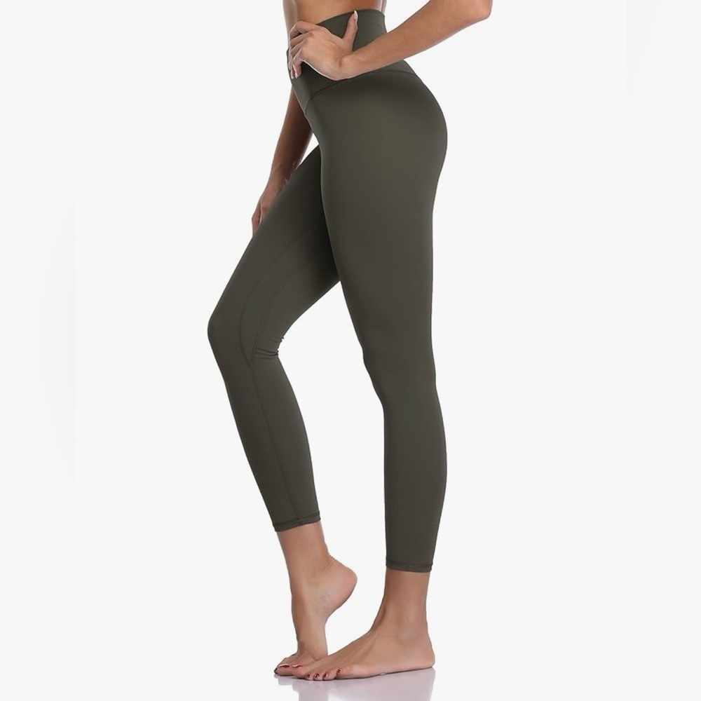 Colorfulkoala Women’s Buttery Soft High Waisted Leggings 7/8 length size medium